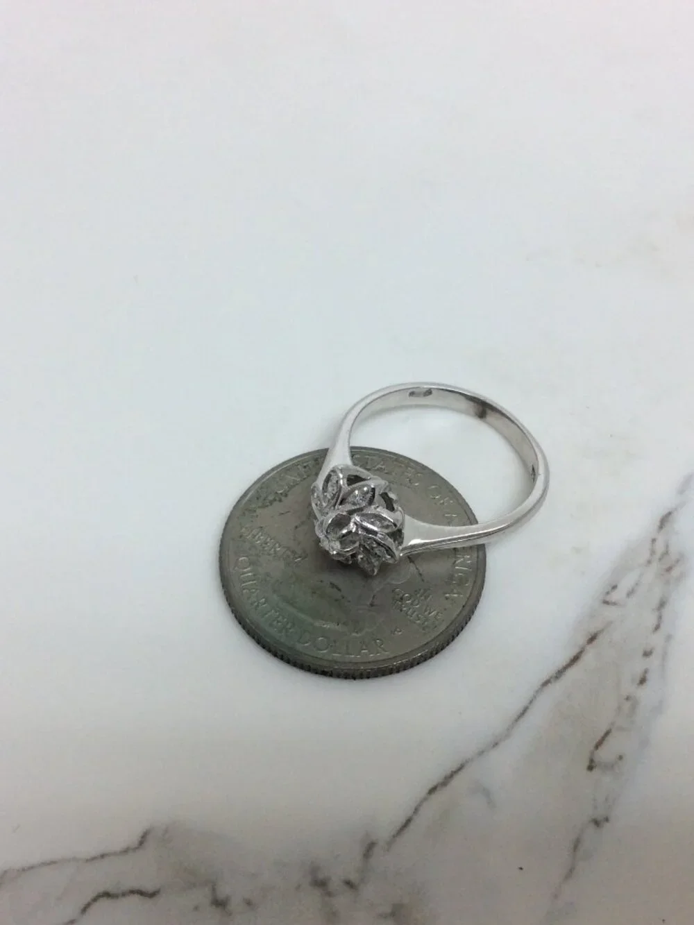 18K White Real Solid Gold Flower Diamond Lady Ring Size 7.5      3.40 gr
